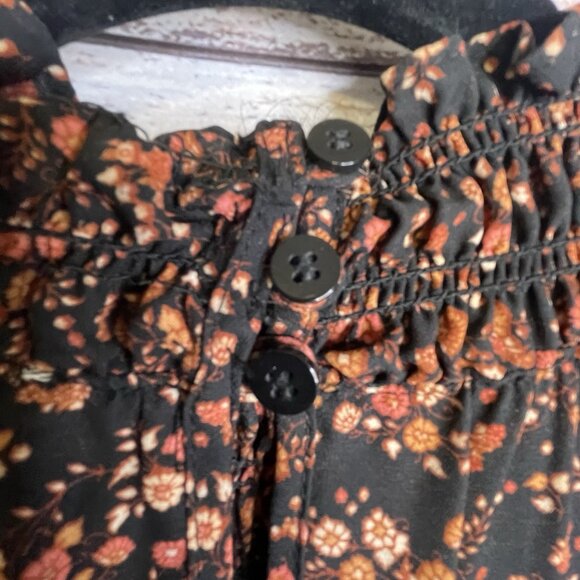 Max Studio Women's Blouse Size XL Ruffles Ditzy Print Autumn‎ Smocked Neck Cuffs - Picture 9 of 16